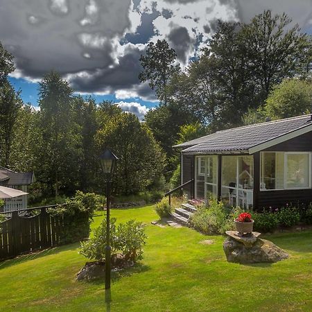 Very Nice Cottage By The Lake. Lursjoen! Hastveda Экстерьер фото