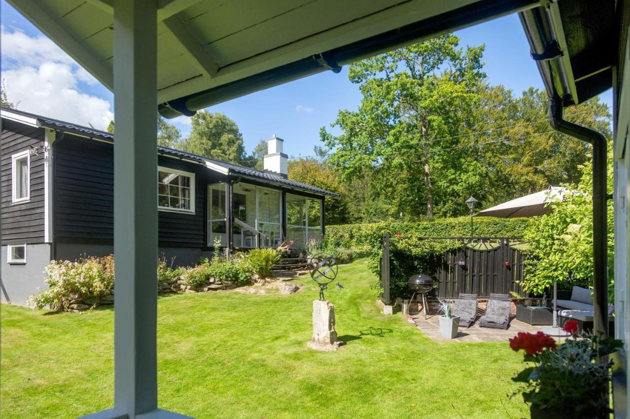 Very Nice Cottage By The Lake. Lursjoen! Hastveda Экстерьер фото